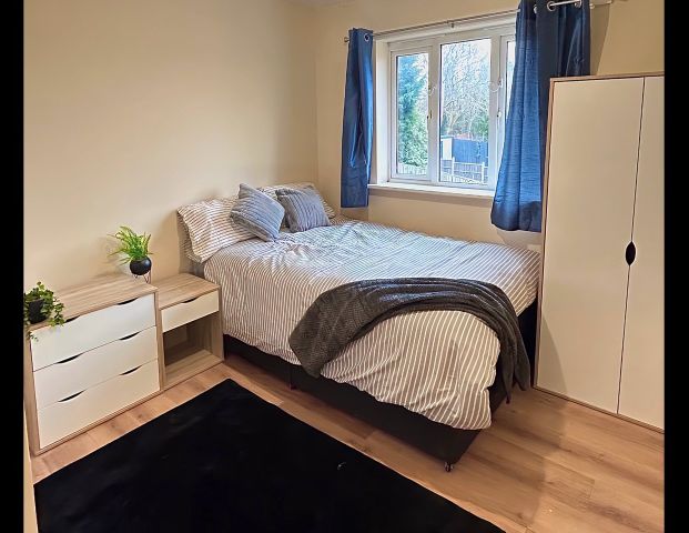 Room in a Shared House, Croydon Road, B29 - Photo 1