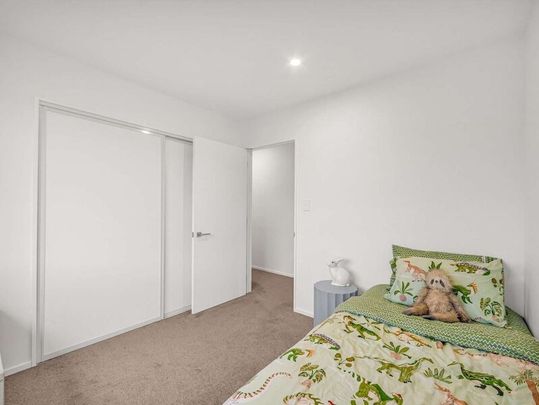 Lovely three bedroom home in Pegasus! - Photo 1