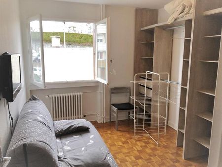 Location Appartement 3 pièces 64m² ST ETIENNE 42000 - Photo 2