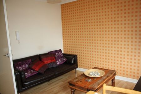 1 Bed Flat, Eastwood Avenue, G41 - Photo 2