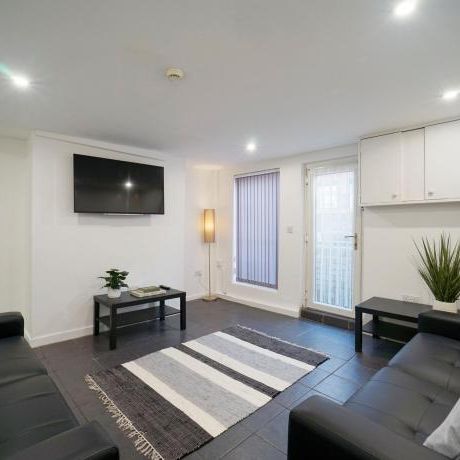 Burchett Place, - Photo 1