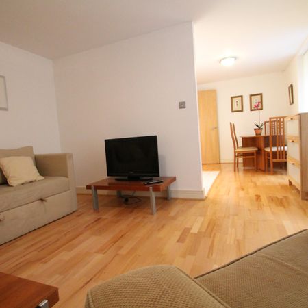 Brunswick Building, SW1H, London - Photo 3