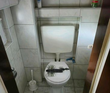 Dachgeschoss Single Wohnung 220 € - Foto 1