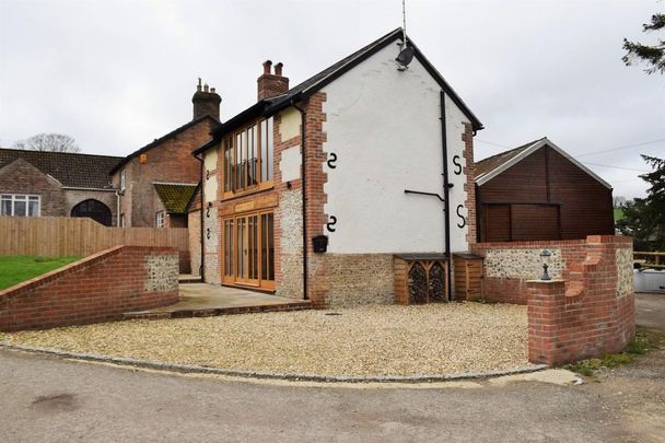 Muston Farm, Piddlehinton - Photo 1