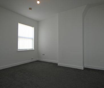 Clevedon Road Flat 2 FFF - Photo 2