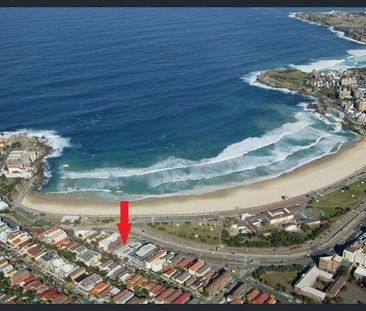 Beachfront Art Deco Studio Apartment - Bondi's Best Location! - Photo 2