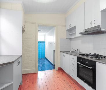 31 Gladstone street, Enmore, NSW 2042 - Photo 2