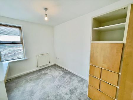 2 bedroom flat to rent - Photo 3