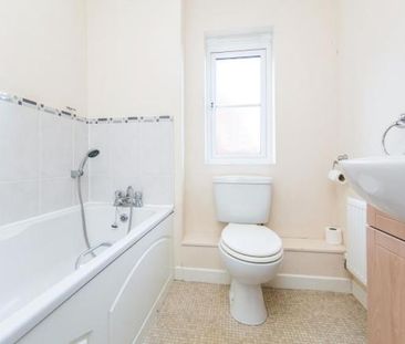 2 bedroom semi-detached house to rent - Photo 5