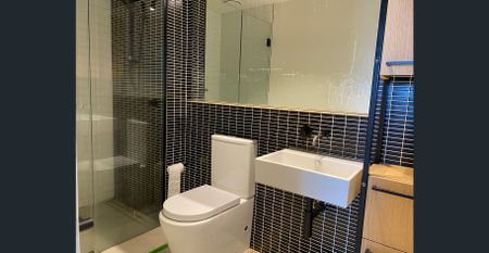 Spacious Amazing 1 Bedroom + Study Apartment FOR RENT - Photo 2