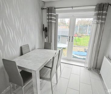 Cedar Avenue, Runcorn, WA7 5HS - Photo 2