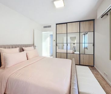 Superbe appartement de 3 pièces rénové avec vue mer - Photo 2