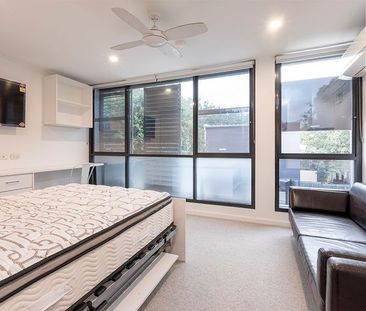 Studio Apartment - Ideal Student Accommodation ** ENTER VIA LANDER ... - Photo 4