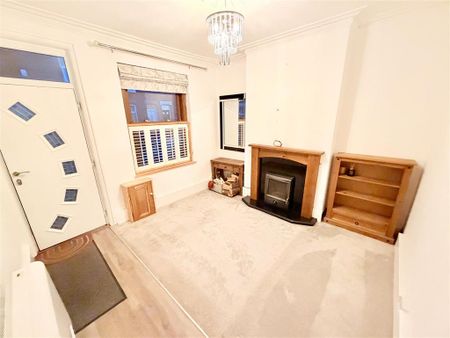2 bedroom terraced house to rent - Photo 2