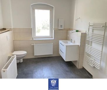 Gepflegte Dachwohnung mit WohnkÃ¼che, Tageslichtbad und GÃ¤ste-WC! - Foto 2