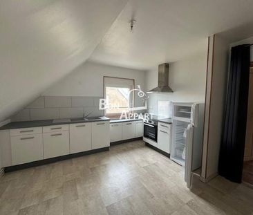 Location Appartement 2 pièces 53m² ST PRIVAT LA MONTAGNE 57855 - Photo 2