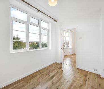 2 bedroom property to let - Photo 2