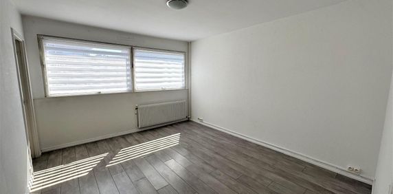 Location Appartement 1 pièce 31m² LILLE 59000 - Photo 2