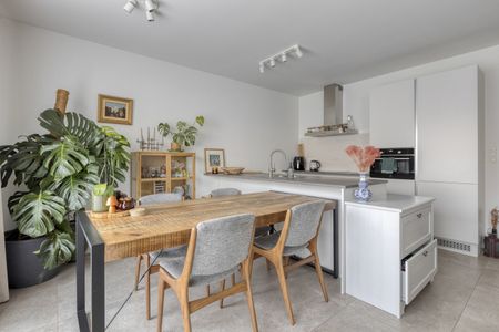 Comfortabel appartement met 2 slaapkamers en ruim terras - Photo 5