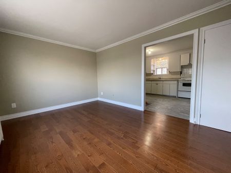 For Lease - 12 Dwight Avenue Unit# 8, Toronto, Ontario - Photo 2