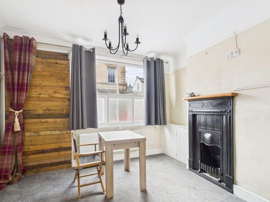 2 bedroom end of terrace house to rent - Photo 1