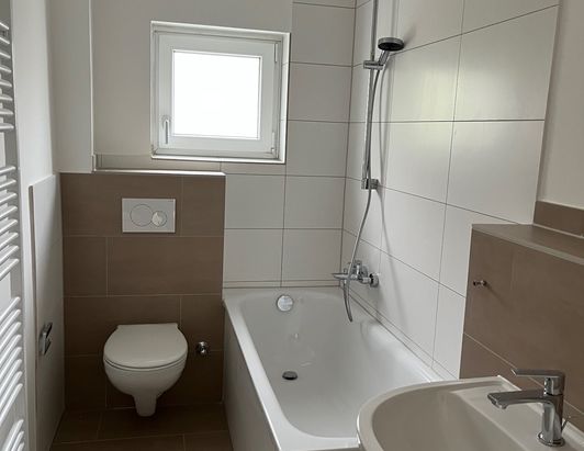 Top modernisiert: Ihr neues, stilvolles Zuhause - Foto 1