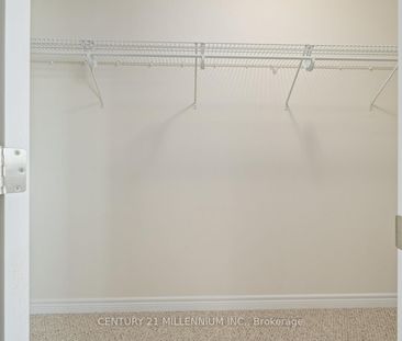 For Lease - 2368 Natasha Circle, Oakville, Ontario - Photo 2