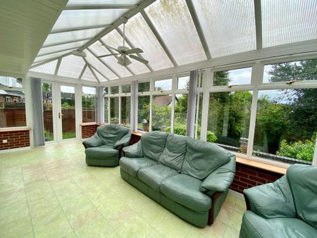 3 bedroom detached house to rent - Photo 3