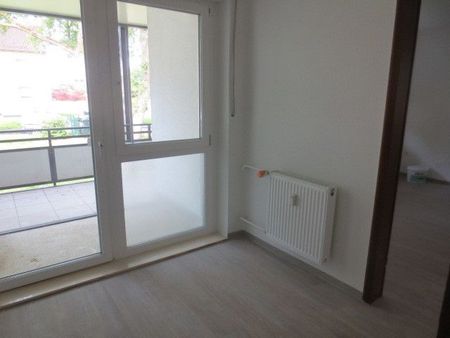 Modernisiertes Wohnglück- günstige 2,5-Zimmer-Wohnung - Photo 3