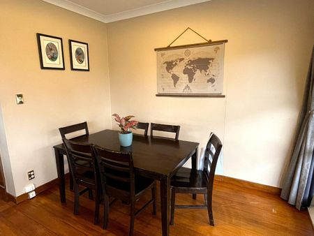 Warm and welcoming on Wyndham! - Photo 3