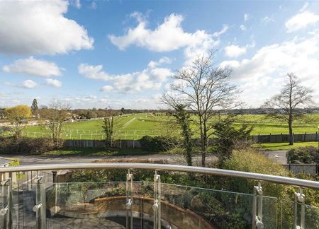 Wayneflete Place, Esher, Surrey, KT10 flat to rent - Photo 4