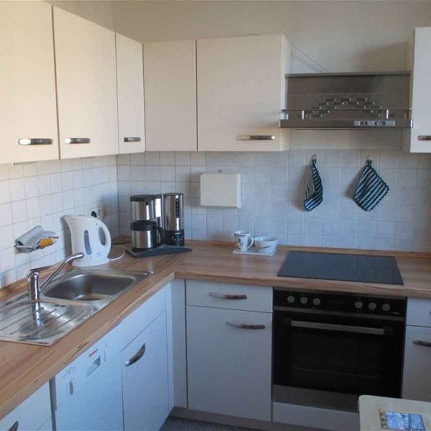 Schmuckstück: Möblierte 2-Raum-Wohnung mit Aufzug - Photo 1