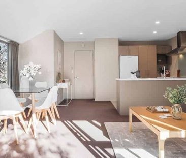 Stylish 3BR Townhouse in Sydenham - Photo 5