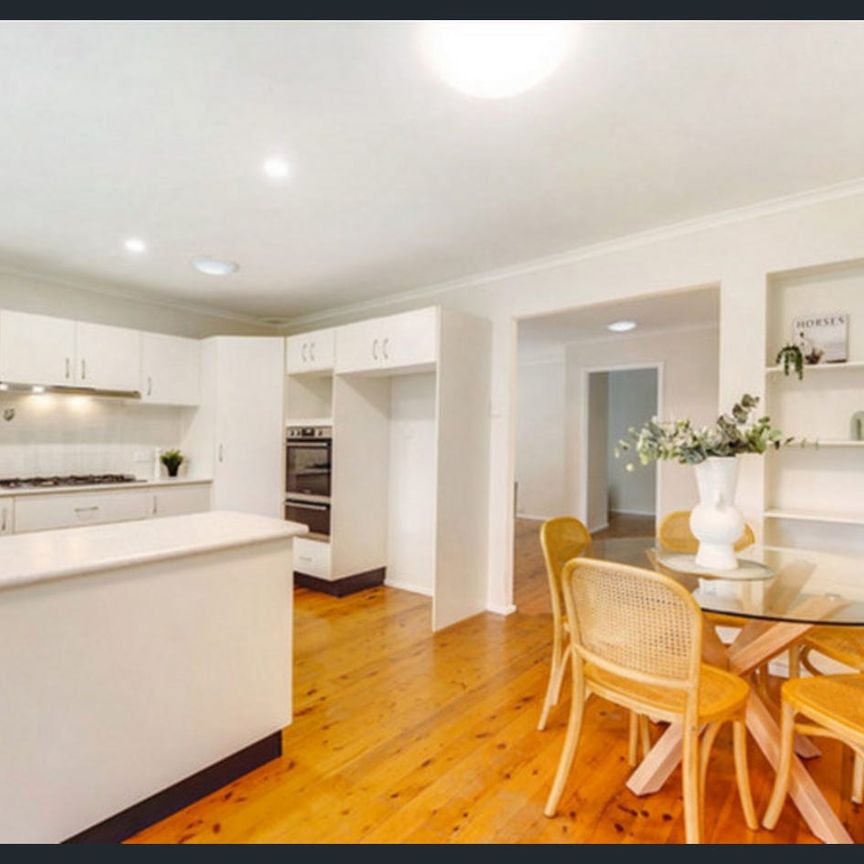 Charming Cottage on a Parkland Block . - Photo 1