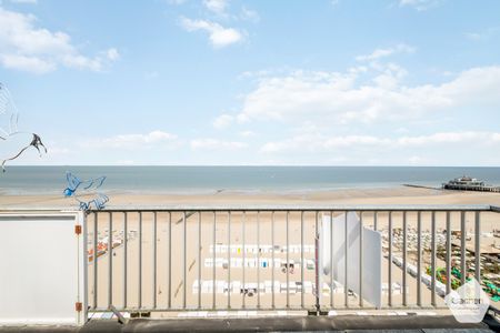 Instapklare gemeubelde penthouse met één slaapkamer en met een prachtig zicht over de zee. Met garagebox op het Casinoplein inbegrepen. - Foto 2