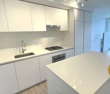 Cozy 1 Bed 1 Bath Nearby North Rd | 652 Whiting Way, Coquitlam - Photo 1
