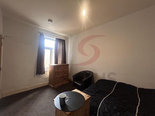 Fosse Road South, LE3, Leicester - Photo 1