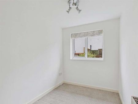 Hollymount, Worcester, WR4 - Photo 3