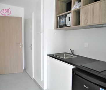 Location Appartement 1 pièce 20m² LYON 7ème - Photo 1