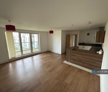 2 bedroom flat to rent - Photo 2