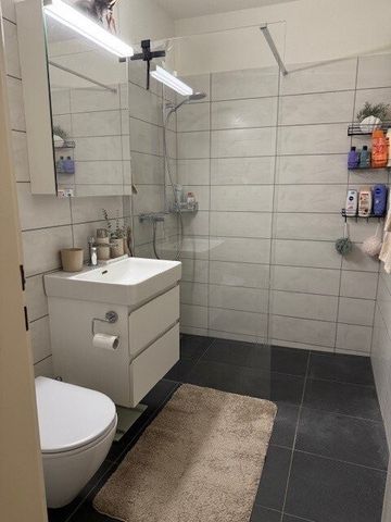 zentrale und moderne Wohnung mit Charme - Photo 4