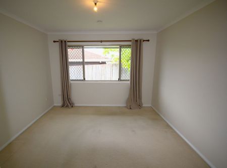 Family Home in the Heart of Maroochydore - Photo 2