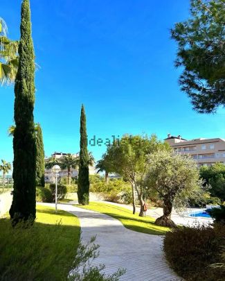 Alquiler de ático en Calle Canela - Photo 1