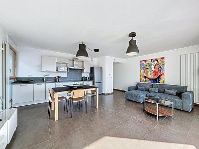 LYON 2 / CONFLUENCE - T3 MEUBLE - Photo 1