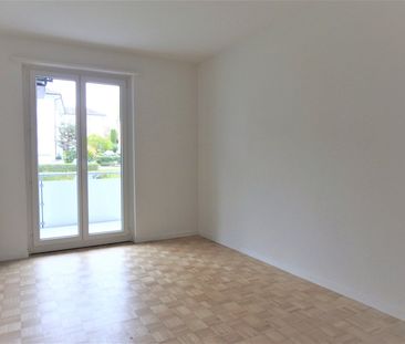 "helle, moderne 4.5-Zimmer-Wohnung mit Balkon an ruhiger Lage" - Photo 3