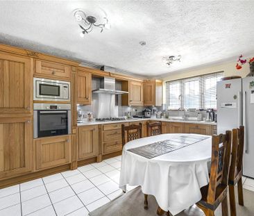 4 bedroom detached house to rent - Photo 5