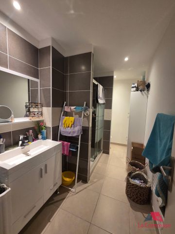Location Appartement 2 pièces 35m² LAMBESC 13410 - Photo 4