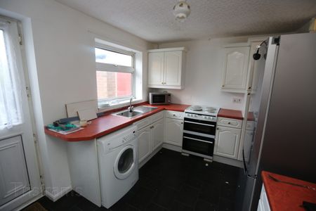 2 bed Semi-Detached House for Rent - Photo 3