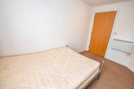 2 bedroom flat to rent - Photo 4
