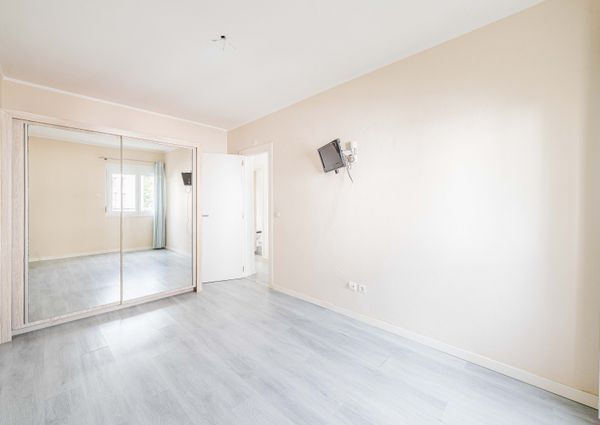 APARTAMENTO T4 EM ALFRAGIDE MOBILADO